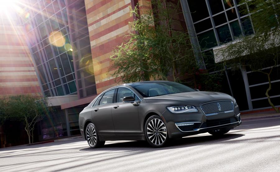  Lincoln MKZ 2016 года  (фото 5 из 10)